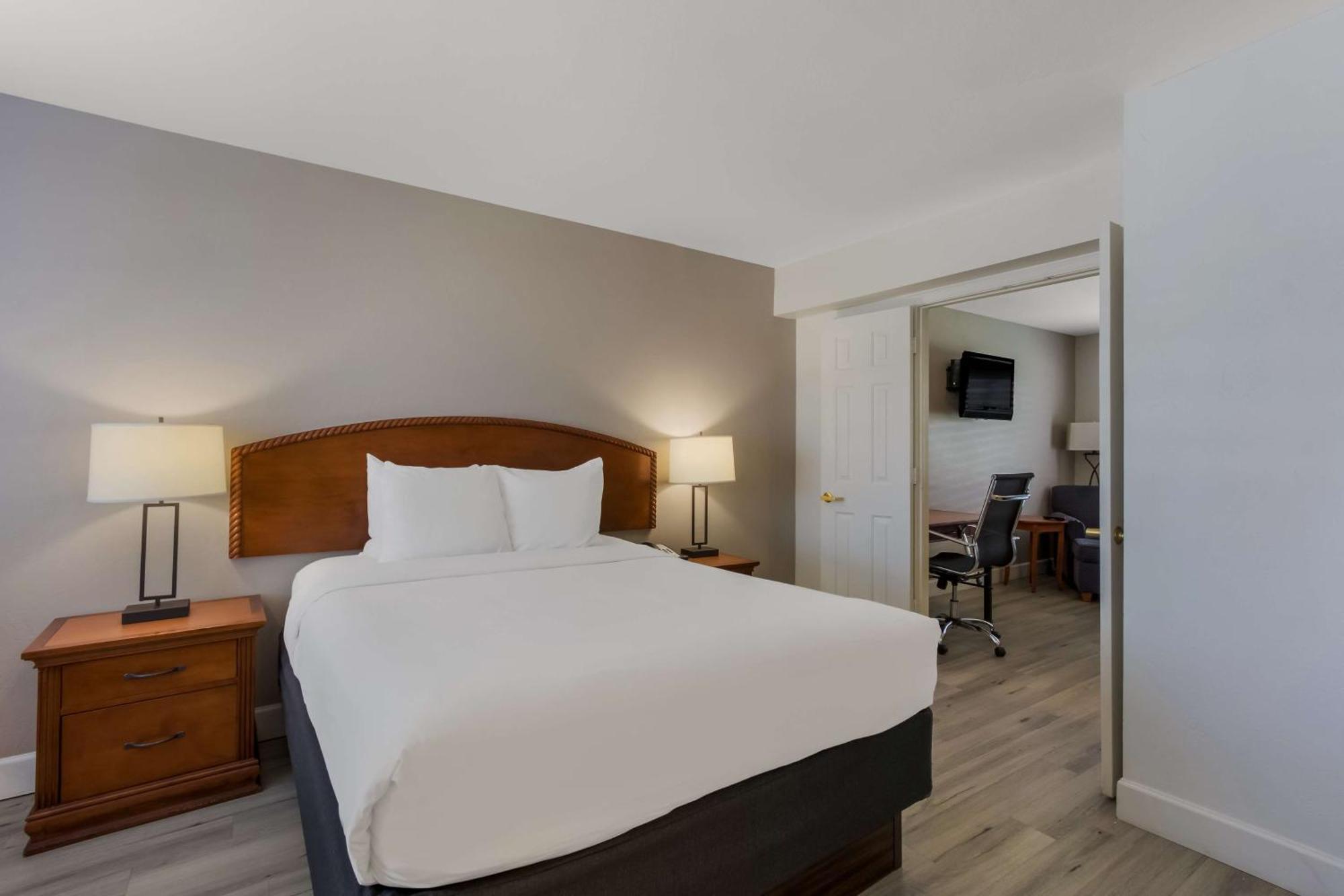 Surestay Plus Hotel By Best Western Tempe University 외부 사진